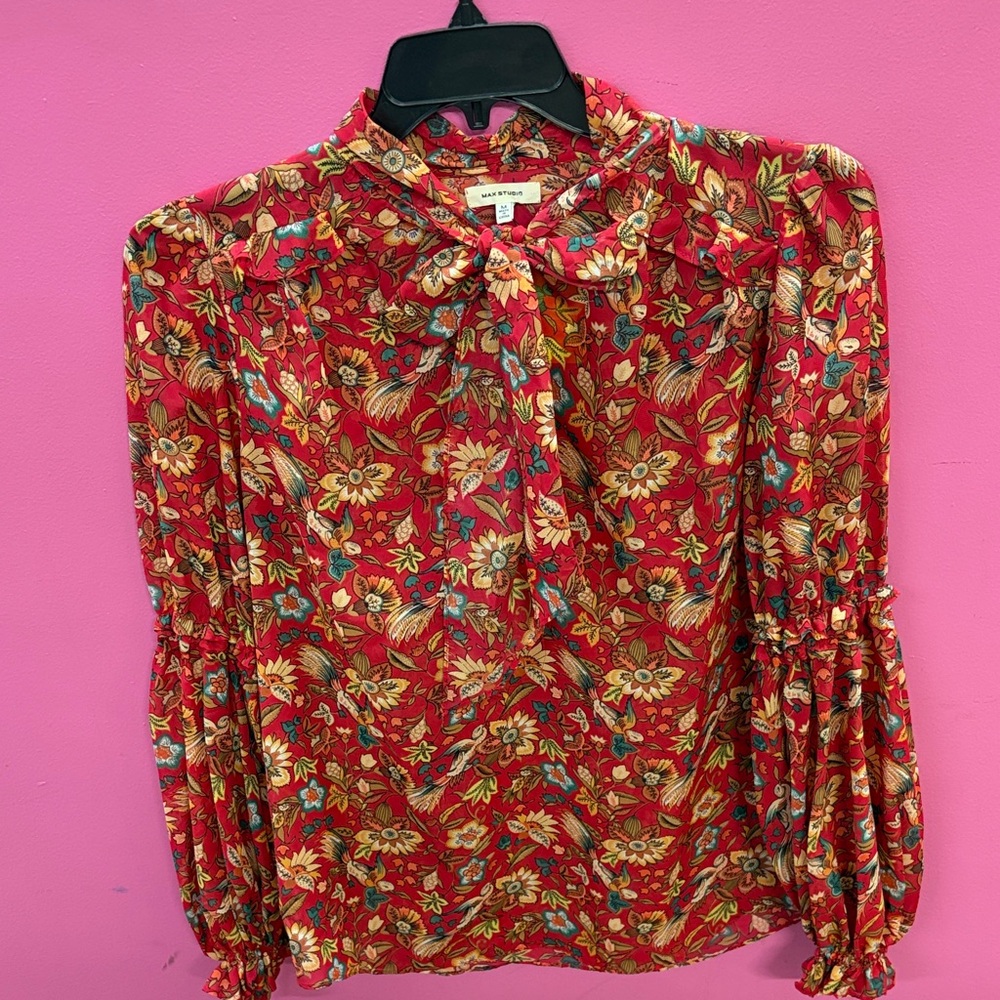 Floral Tie-Neck Blouse in Red